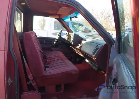 1989 Chevrolet Gmt-400 C1500 z USA, uszkodzony, nr VIN 1GCDC14K6KZ125125